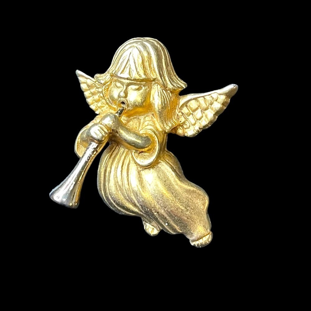 Vintage Daria Gold Tone Musical Angel Pin Vintage Usa
